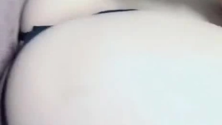 气质的高端外围小姐姐，太漂亮了老哥忍不住搞了两次，不然对不住自己，精尽人亡都在所不惜，一字马紧紧地深入她身体
