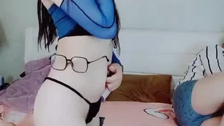 VIXEN 趁闺蜜不在，诱惑她的男朋友干翻我
