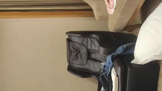 因果报应刺激！国内真实绿帽大神找朋友过来操老婆内射！【简 介内有约炮渠道】