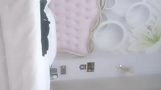 与男友私拍视频，B真的嫩白虎一线天啊女主超级萌