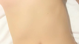 婴儿肥极品美妞被两大汉3P爆操6小时不停轮流输出，双屌抽脸前后夹击，情趣骑乘各种姿势换操