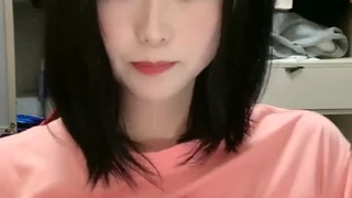 快递小哥小吴榜上了如狼似虎之年老板娘去开房穿上情趣内衣让他用力干以后升他做主管