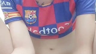 最美舞蹈嫩妹妹！有人敲门吓的不敢操了。。