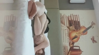 年经站街女妹妹口技生疏但小穴超紧干起来还是很棒
