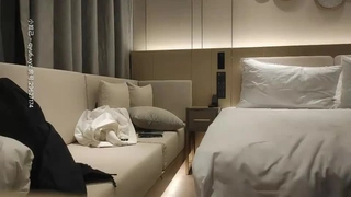 风骚少妇大战头套男 ！黑丝美腿掏出奶子吸吮 ！骑乘位打桩机 ，爆操骚穴流出白浆